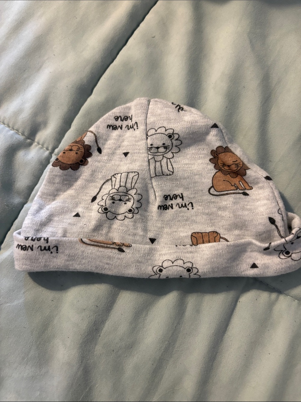 Baby Lion Print Cotton Beanie - White & Brown